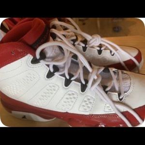 Retro 9 white gym red jordans